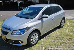 ONIX 1.4 MPFI LT 8V FLEX 4P MANUAL COMPLETO