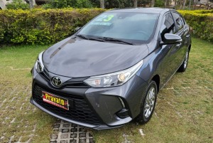 YARIS 1.5  XS SEDAM FLEX CONNECT AUTOMÁTICO 