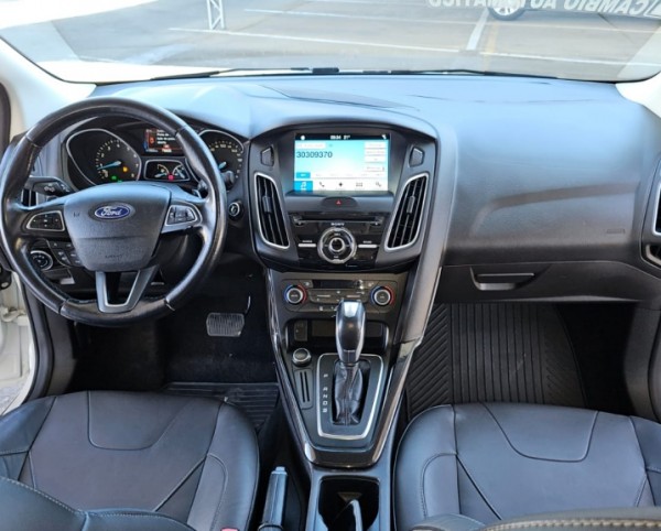 FOCUS 2.0 TITANIUM AUTOMÁTICO + TETO SOLAR 