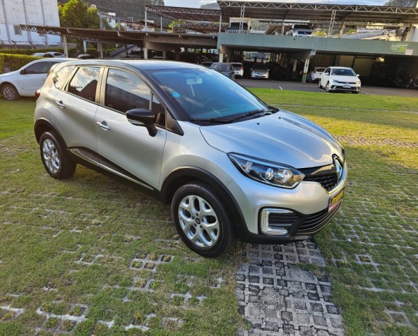 CAPTUR 1.6 16V SCE FLEX LIFE AUTOMÁTICA 