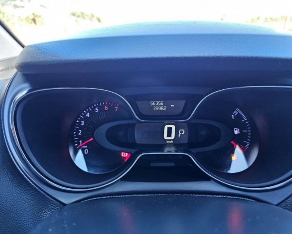 CAPTUR 1.6 16V SCE FLEX LIFE AUTOMÁTICA COMPLETA 
