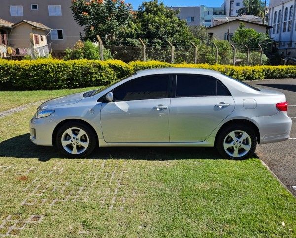 COROLLA 1.8 GLI 16V FLEX 4P MANUAL