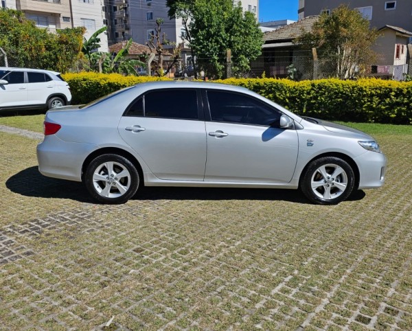 COROLLA 1.8 GLI 16V FLEX 4P MANUAL
