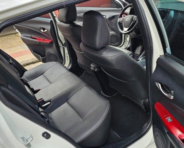 YARIS 1.5 FLEX XS  AUTOMÁTICO