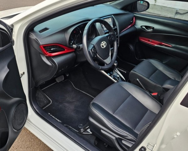 YARIS 1.5 FLEX XS  AUTOMÁTICO