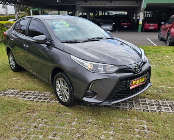 YARIS 1.5  XS SEDAM FLEX CONNECT AUTOMÁTICO 