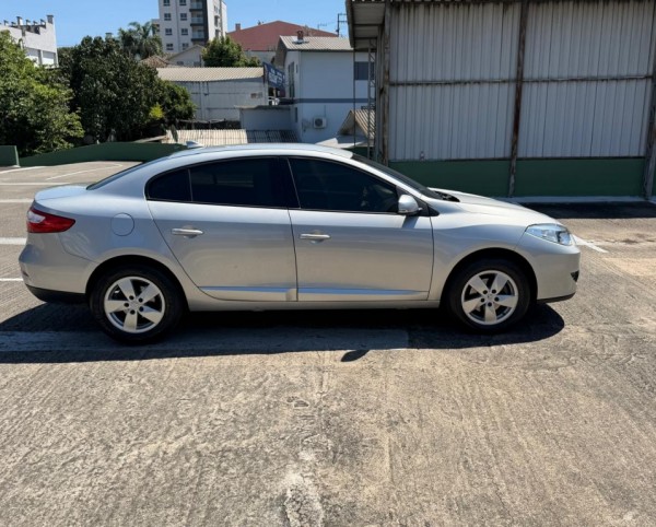 FLUENCE 2.0 DYNAMIQUE 16V FLEX 4P AUTOMÁTICO