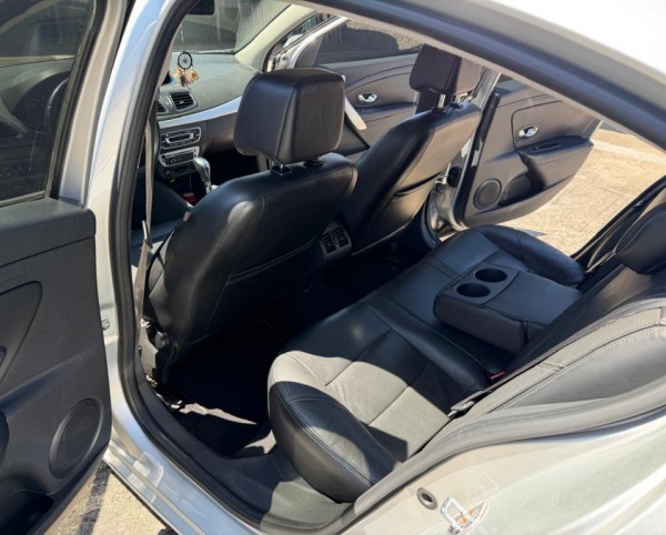 FLUENCE 2.0 DYNAMIQUE 16V FLEX 4P AUTOMÁTICO