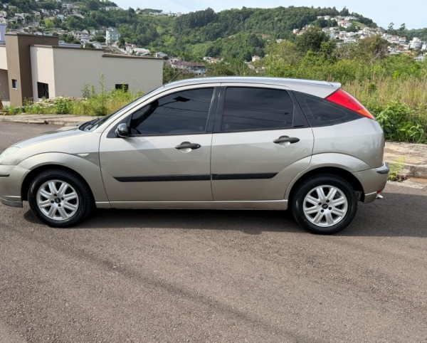 FOCUS 2.0 AUTOMÁTICO COMPLETO 